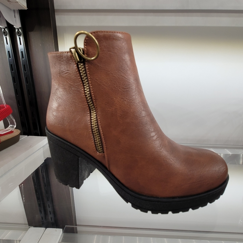 Tan color bootie - Picture 5 of 6